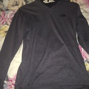 Women’s North Face hooded dry fit shirt
